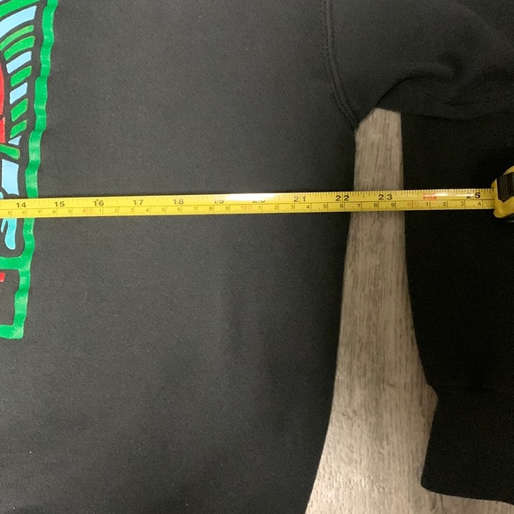 VINTAGE 89’s Save the Rainforest Red macaw tropical black sweatshirt Sz L cozy - Picture 8 of 17